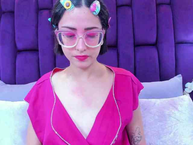 crystalstonee1 webcam