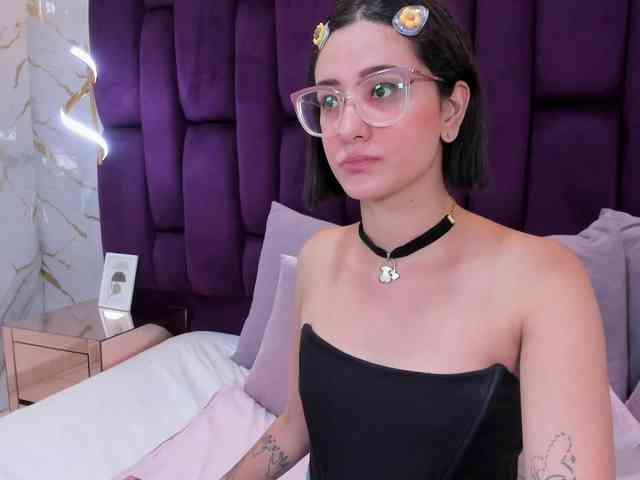 crystalstonee1 webcam