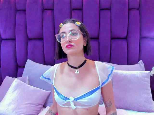 crystalstonee1 webcam