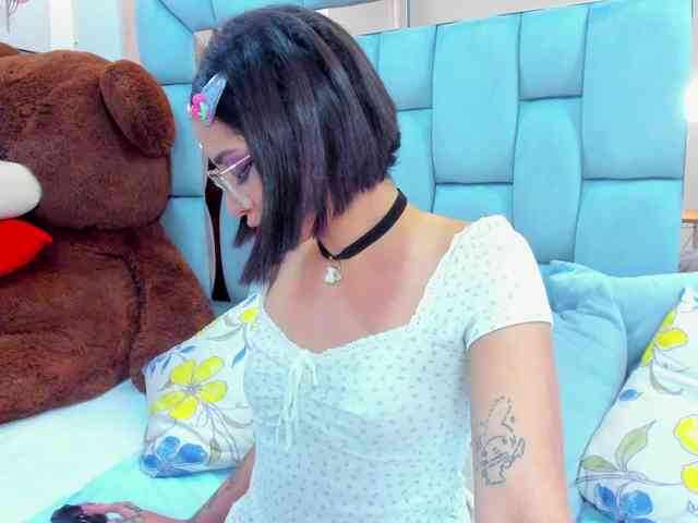 crystalstonee1 webcam