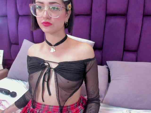 crystalstonee1 webcam