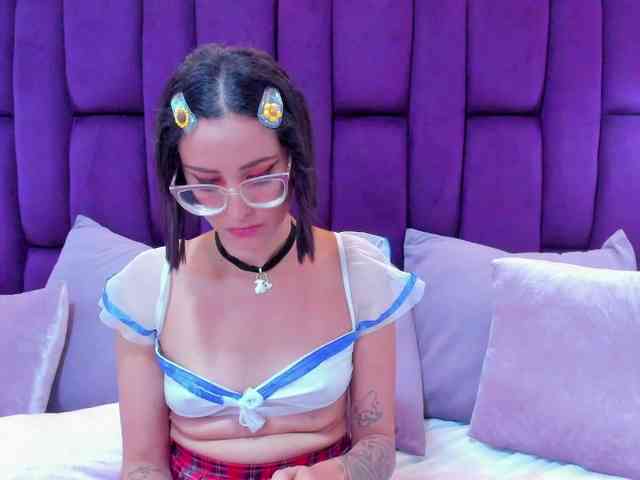 crystalstonee1 webcam