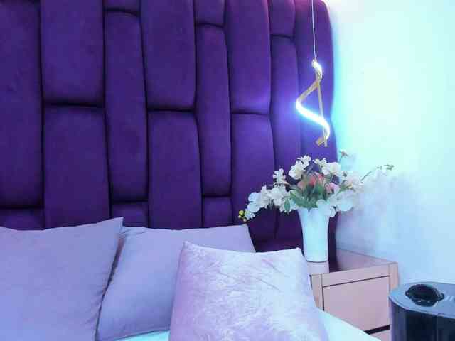 crystalstonee1 webcam