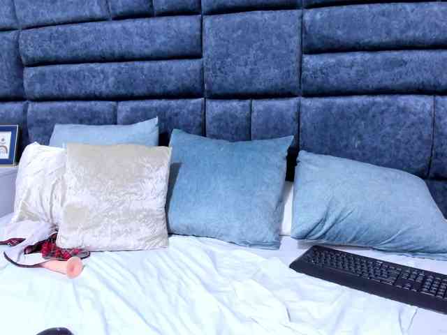 crystalstonee1 webcam