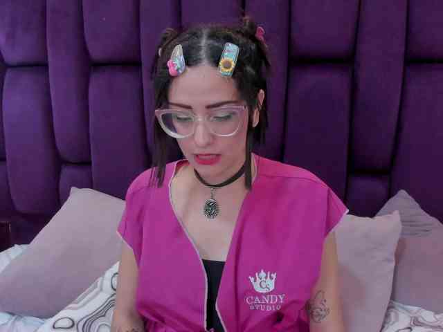 crystalstonee1 webcam