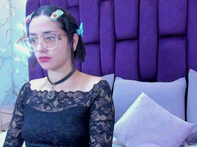 crystalstonee1 webcam