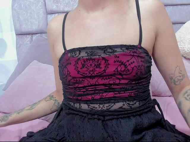 crystalstonee1 webcam