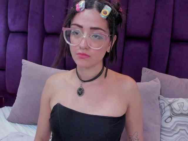 crystalstonee1 webcam