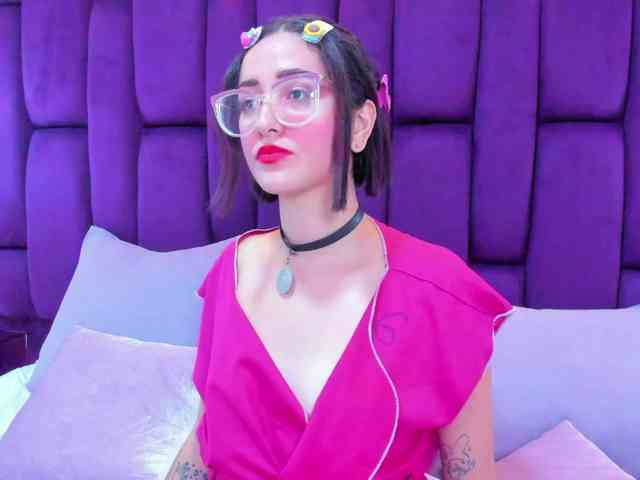 crystalstonee1 webcam