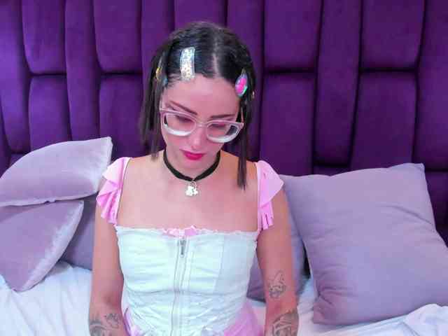 crystalstonee1 webcam