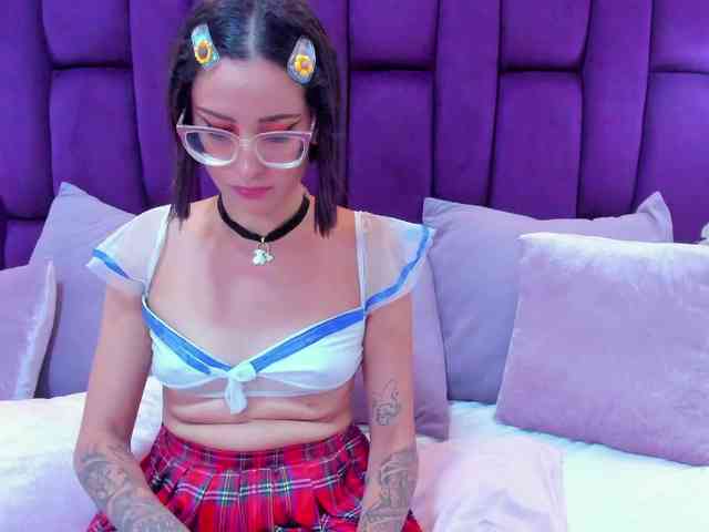 crystalstonee1 webcam