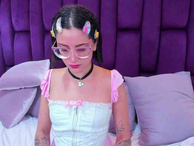 crystalstonee1 webcam