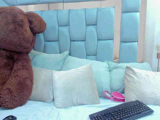 crystalstonee1 webcam