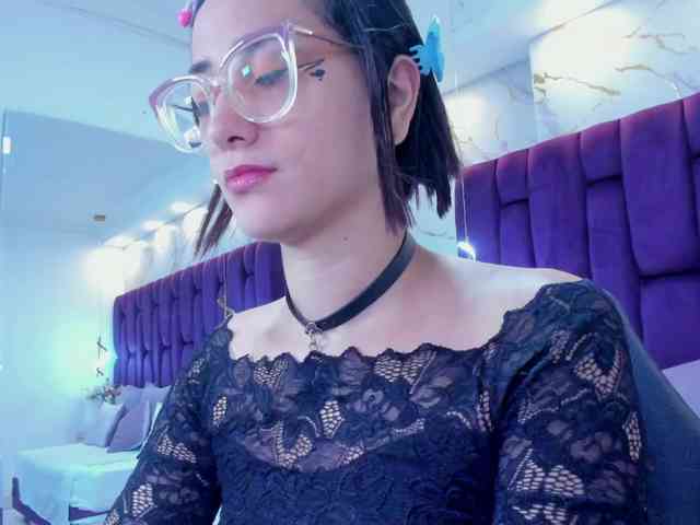 crystalstonee1 webcam