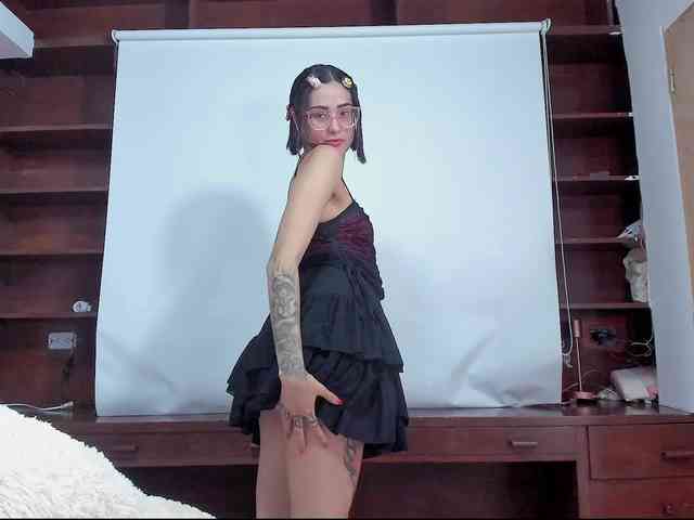 crystalstonee1 webcam