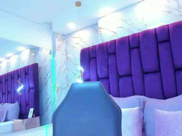 crystalstonee1 webcam