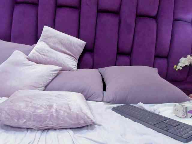 crystalstonee1 webcam