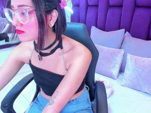 crystalstonee1 webcam