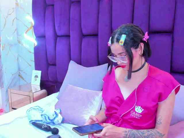 crystalstonee1 webcam