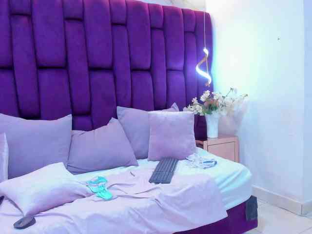 crystalstonee1 webcam