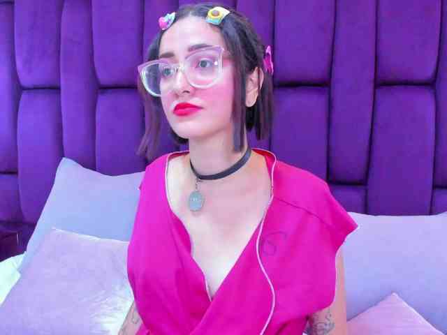 crystalstonee1 webcam