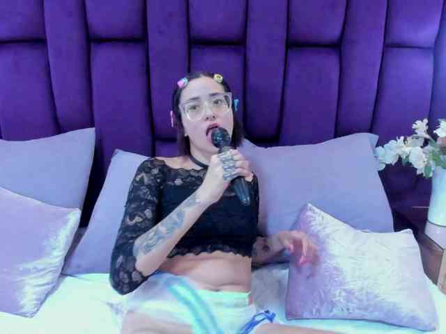 crystalstonee1 webcam