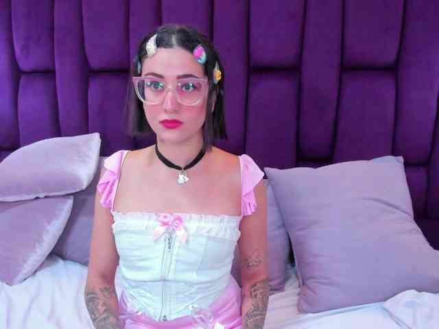 crystalstonee1 webcam