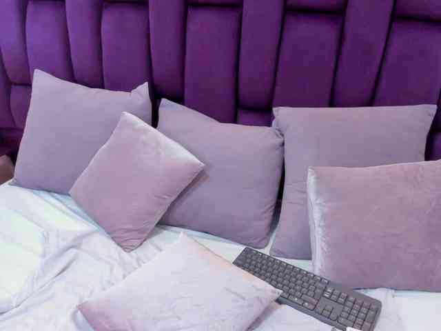 crystalstonee1 webcam