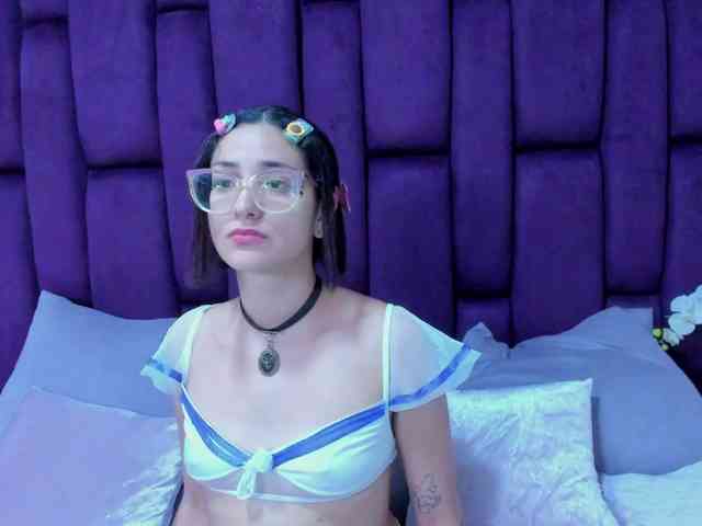 crystalstonee1 webcam