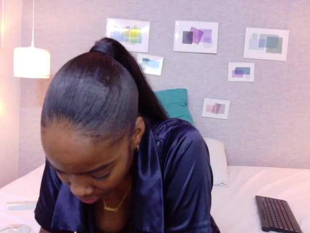 Nina-bae's BongaCams show and profile