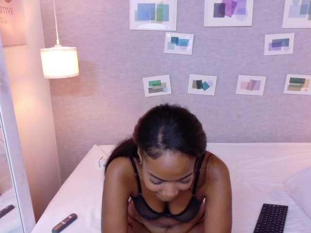 Nina-bae's BongaCams show and profile