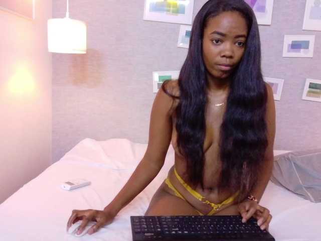 Nina-bae broadcasting live