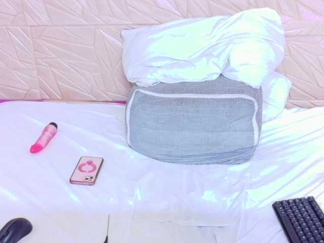 Nina-bae's BongaCams show and profile