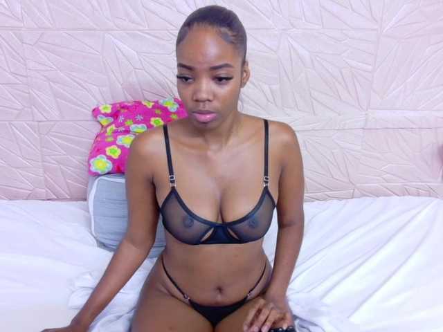 Nina-bae's BongaCams show and profile