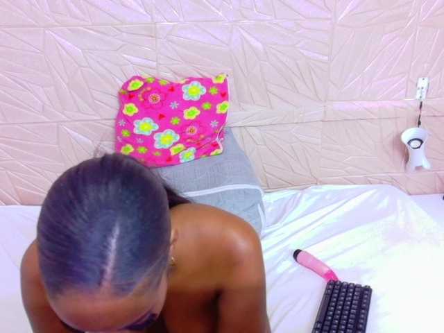 Nina-bae's BongaCams show and profile