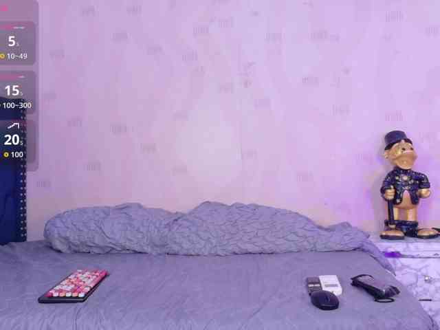 Curvyandthick webcam