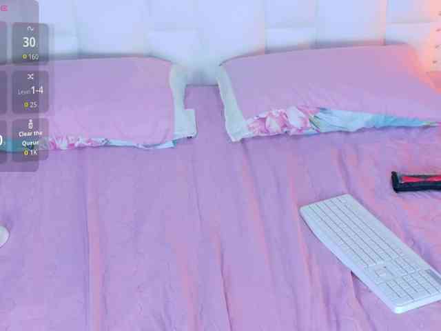 Curvyandthick webcam