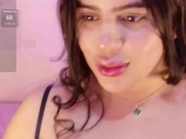 Curvyandthick webcam