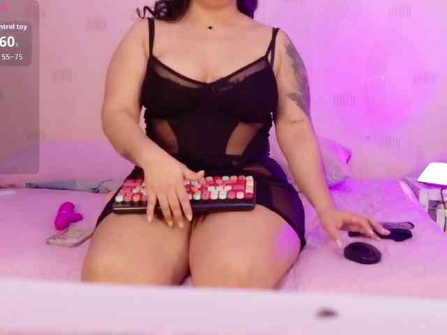 Curvyandthick webcam