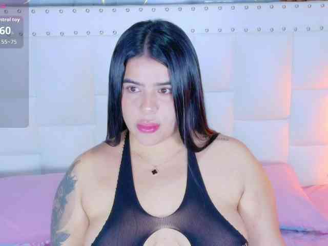 Curvyandthick webcam