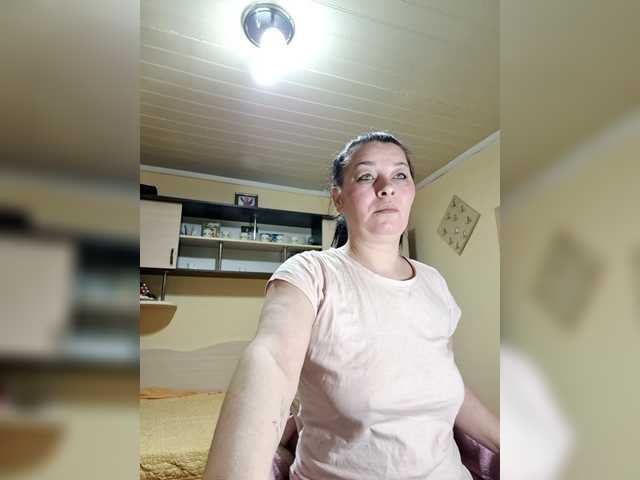 Alliahhot webcam stream