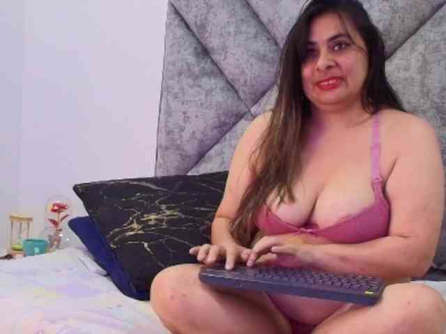 CamilaBaby webcam