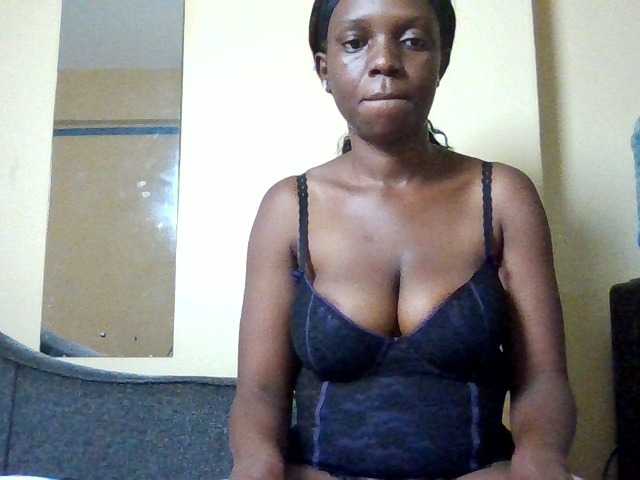 Hot-sexxy-babe from BongaCams is Freechat