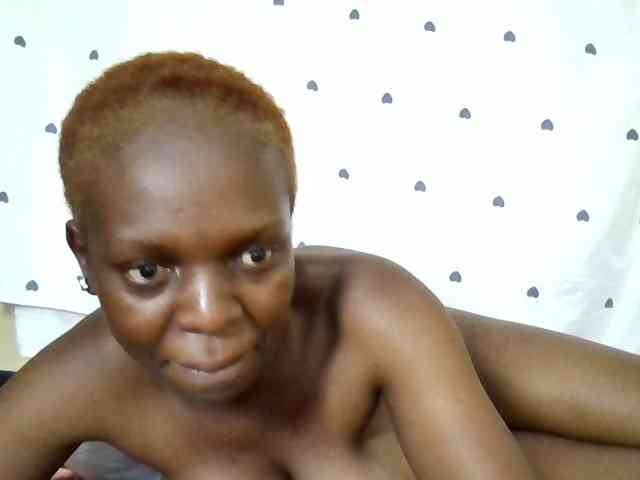 Hot-sexxy-babe webcam