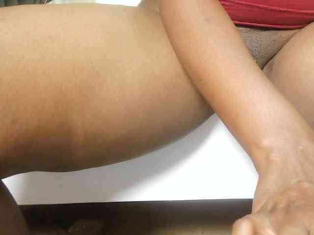 Hot-sexxy-babe webcam