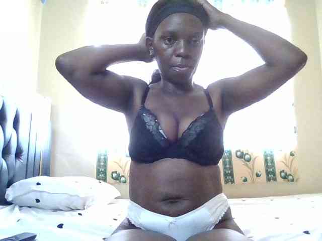 Hot-sexxy-babe webcam