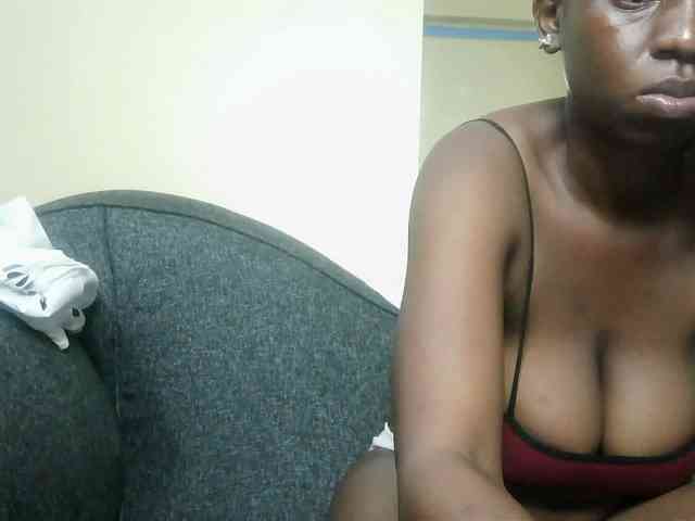 Hot-sexxy-babe webcam