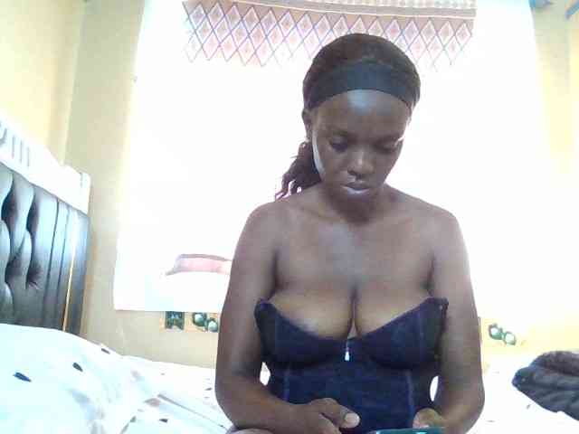 Hot-sexxy-babe Live Webcam on BongaCams