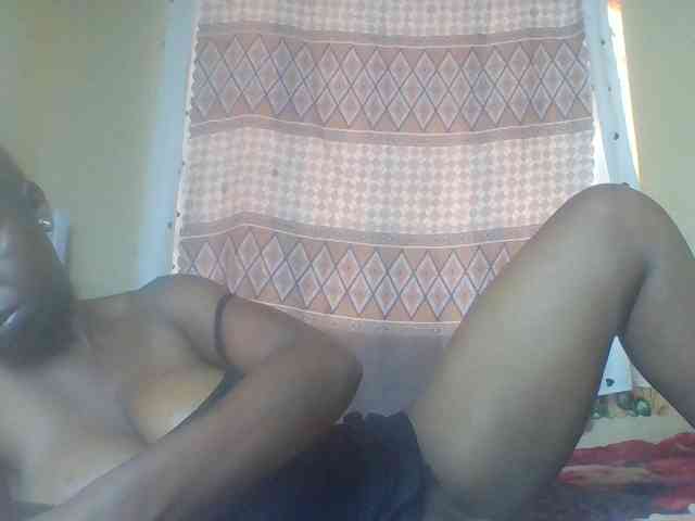 Hot-sexxy-babe webcam