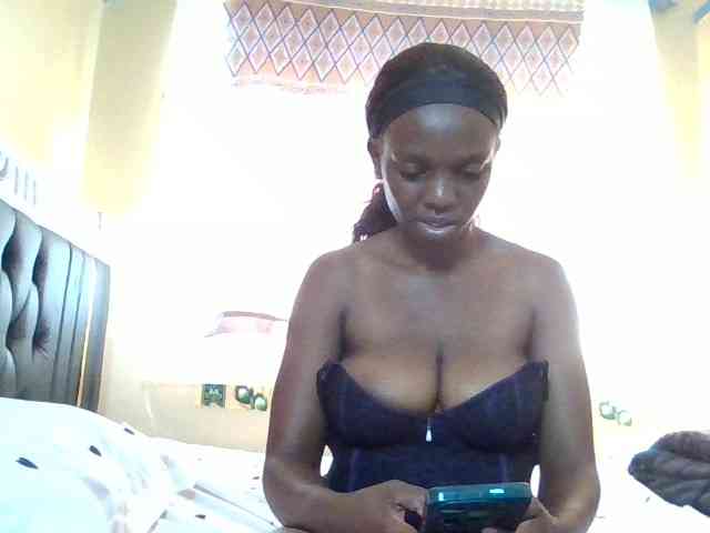 Hot-sexxy-babe Live Webcam on BongaCams